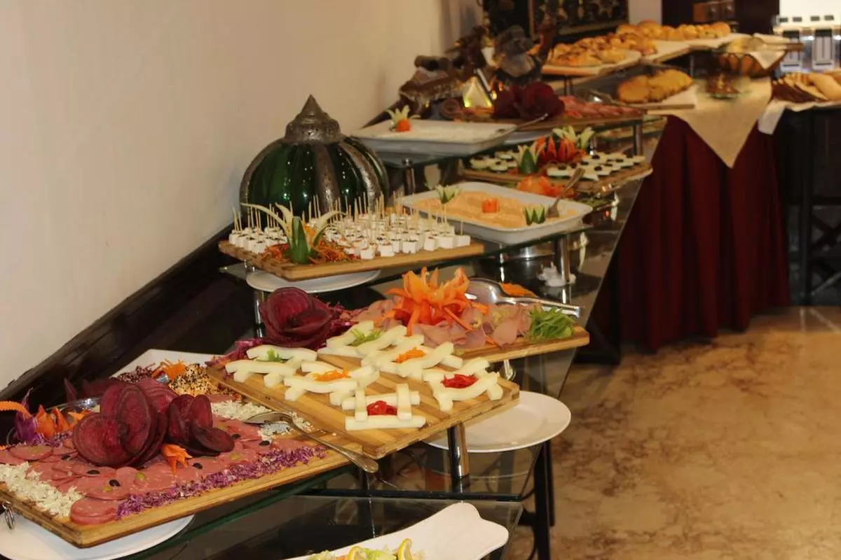 WAVES INTERNATIONAL FOOD (Copy).jpg